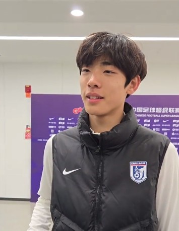  國青歸來上演中超首秀，朱鵬宇：感覺很好，場上大哥們很支持我