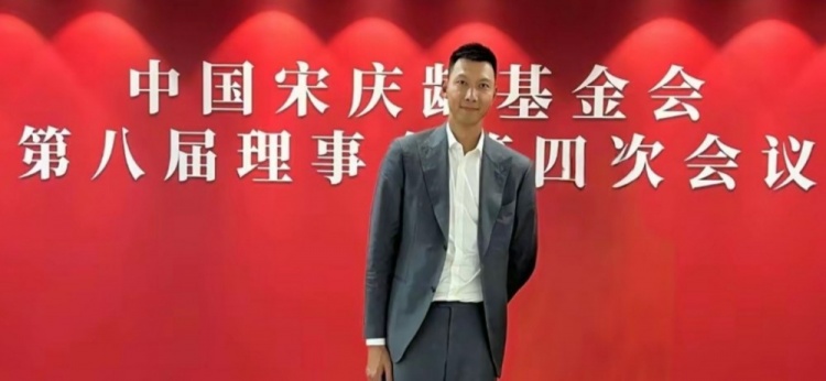  時(shí)隔5個(gè)月首次公開(kāi)露面！大河報(bào)：易建聯(lián)關(guān)聯(lián)公司成被執(zhí)行人