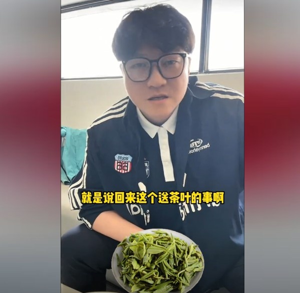 趙鵬：不太清楚賈秀全要球員買茶葉的段子，但這在現(xiàn)實(shí)中也正常