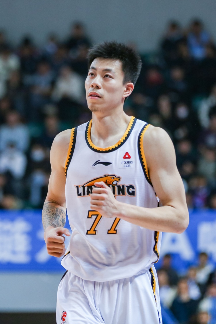  媒體人：張鎮(zhèn)麟、韓德君將因傷缺席今晚對(duì)陣北控的比賽