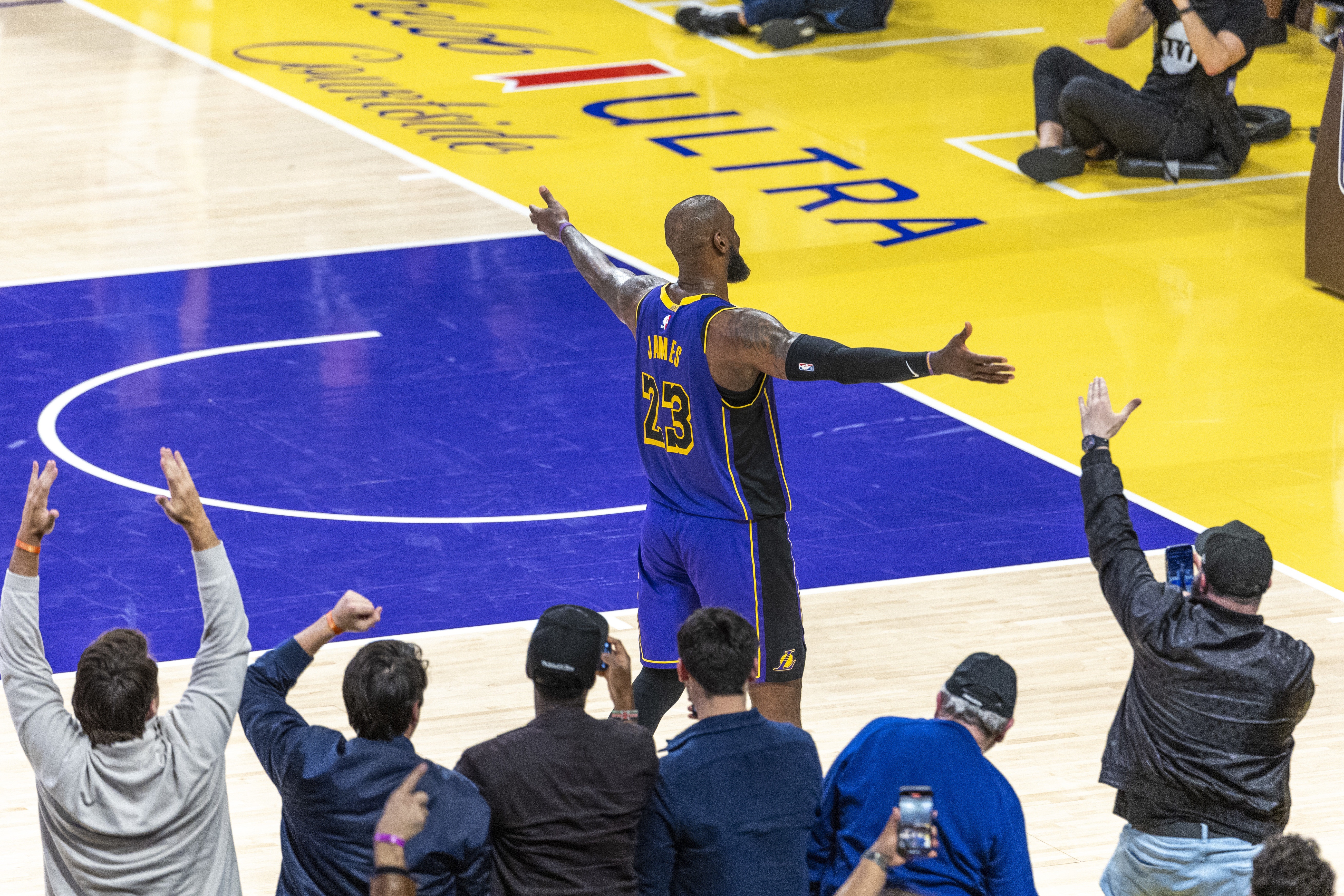  分析NBA目前的輿論環(huán)境：詹姆斯之后 聯(lián)盟門面成了一個燙手山芋？