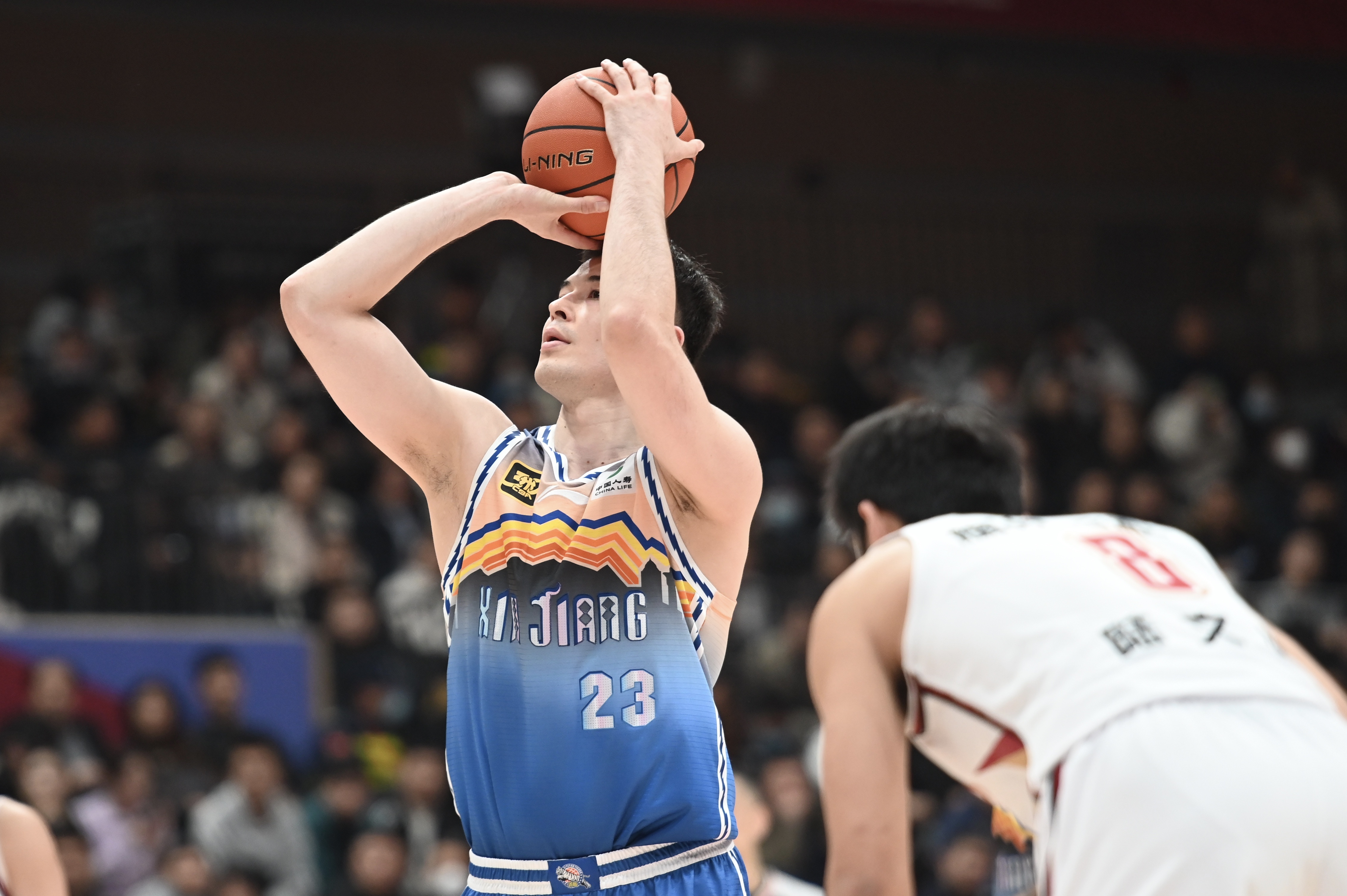  高效表現(xiàn)！阿不都沙拉木10中7拿下17分9板 其中4個前場板